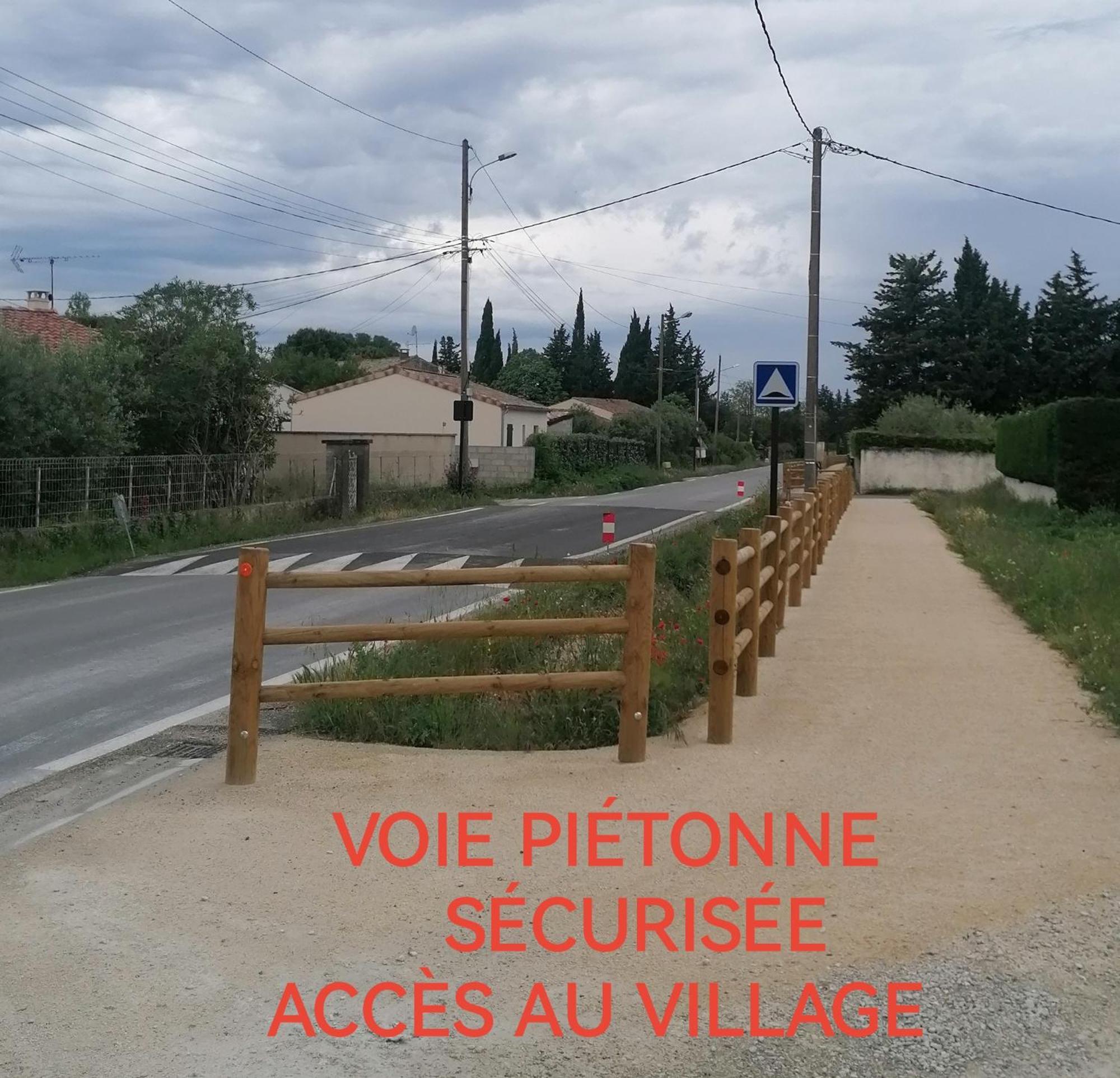 la fée viviane et michel l'enchanteur Robion en Luberon Exterior foto