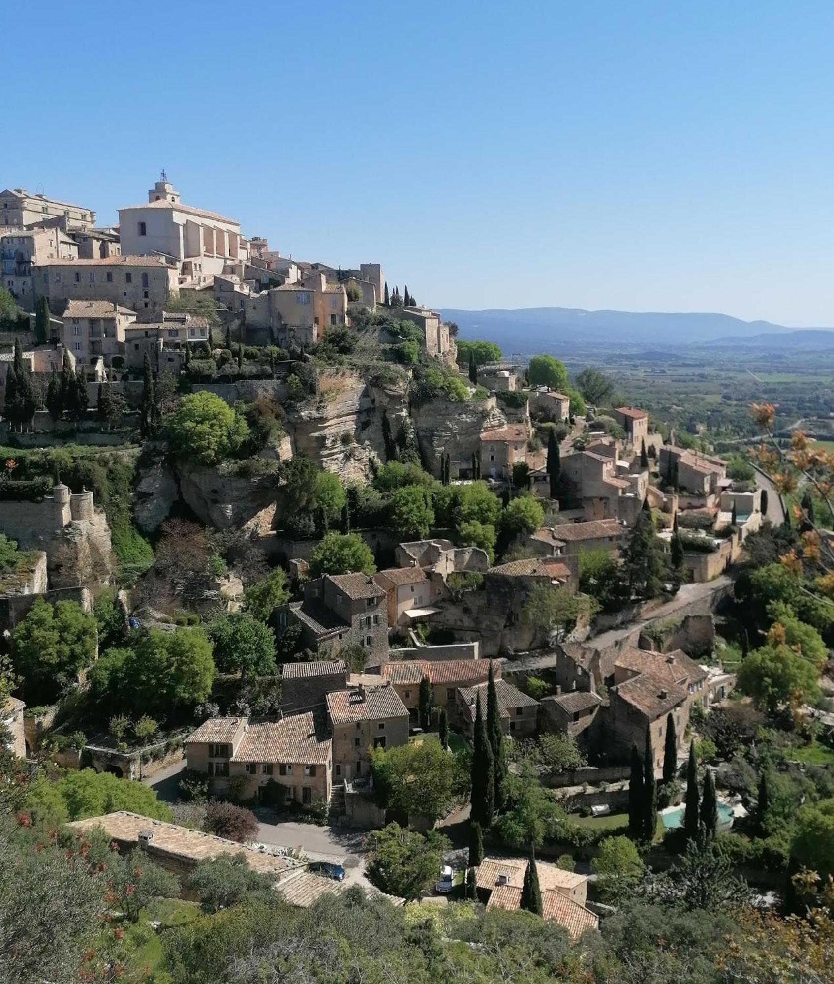 la fée viviane et michel l'enchanteur Robion en Luberon Exterior foto